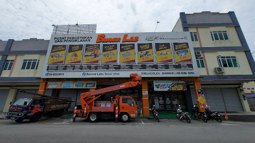 Banner Lab Teluk Intan