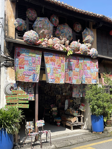 Penang gift shop(keychain. Magnet. Bag.....