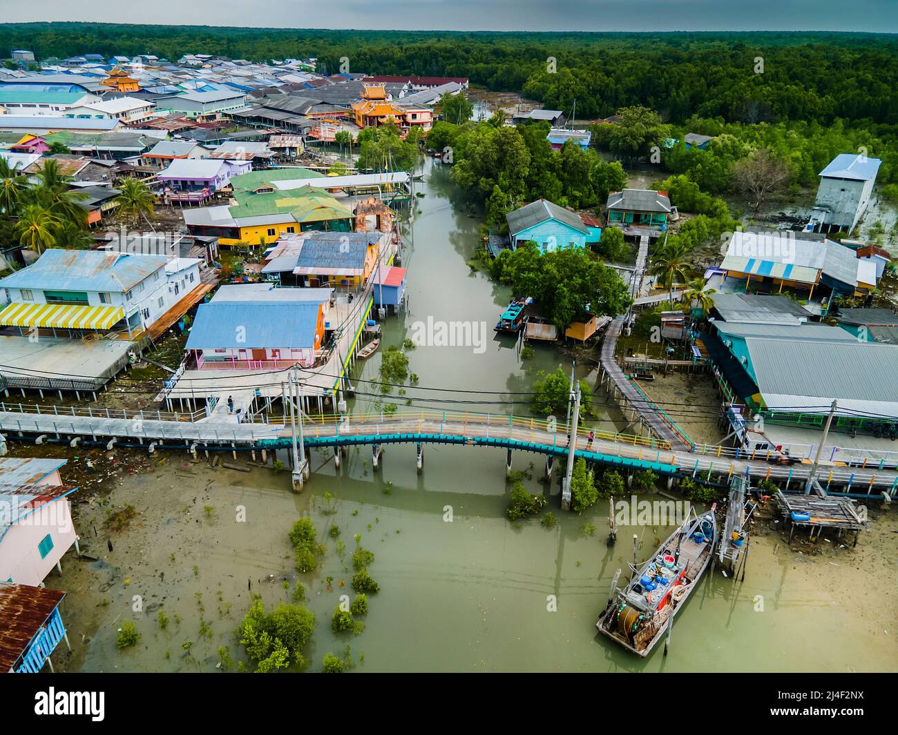 Keindahan Bagan Pulau Ketam: Panorama Pantai, Pasar Ikan & Budaya Laut