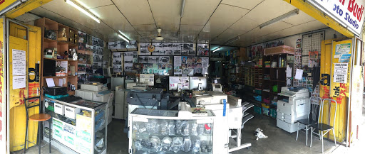 Seni Budi Printing: Reka Bentuk Kreatif & Kualiti Tinggi untuk Projek Anda